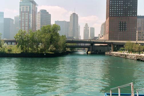 USA IL Chicago 2003JUN07 RiverTour 001